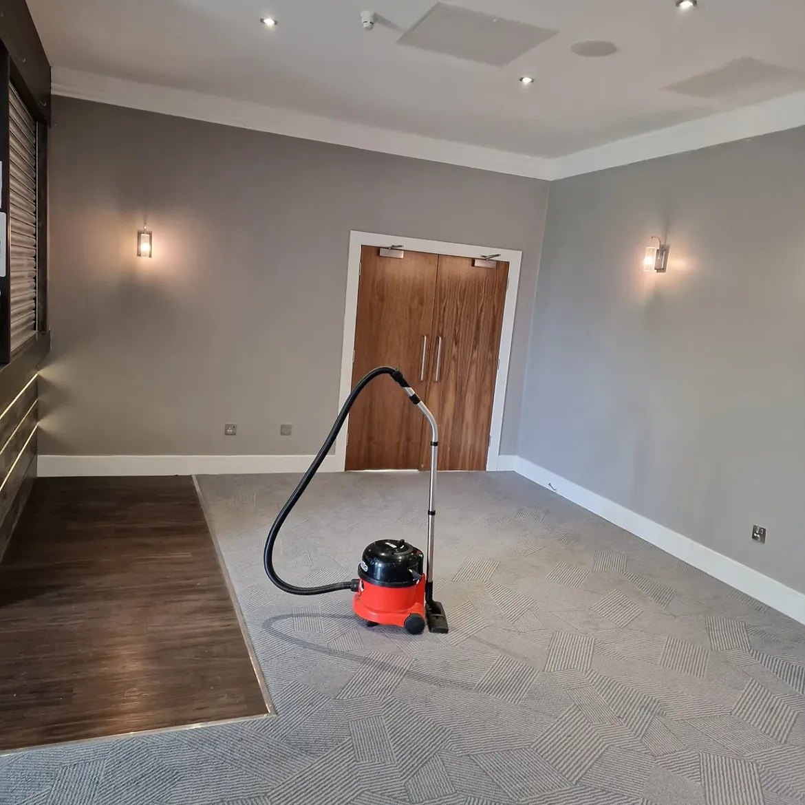 Commercial project by GT Decoration & Renovation