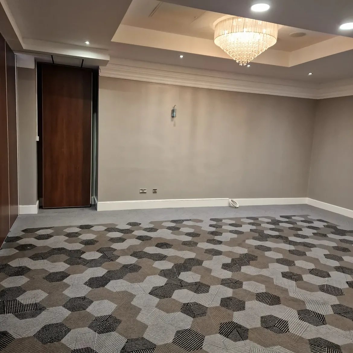Flooring & Tiling project by GT Decoration & Renovation