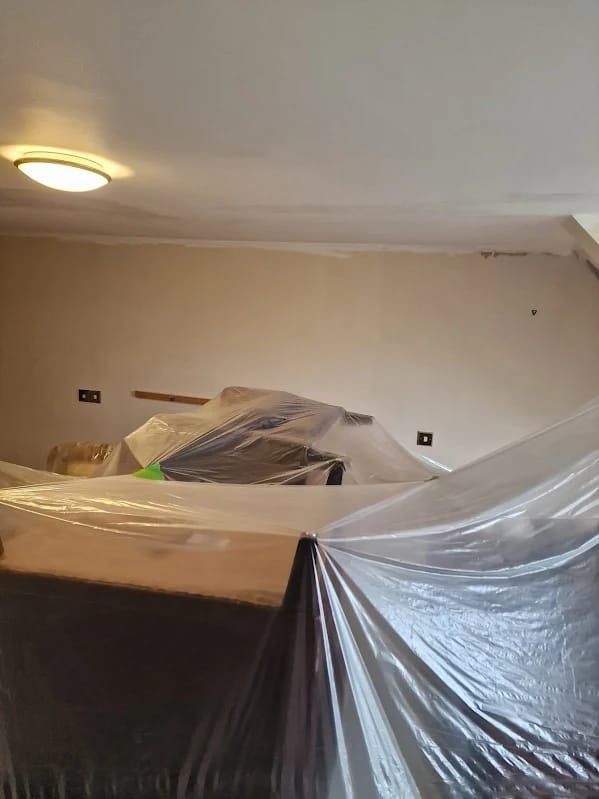 Painting & Decorating project by GT Decoration & Renovation