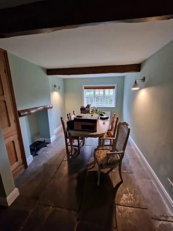 Painting & Decorating project by GT Decoration & Renovation