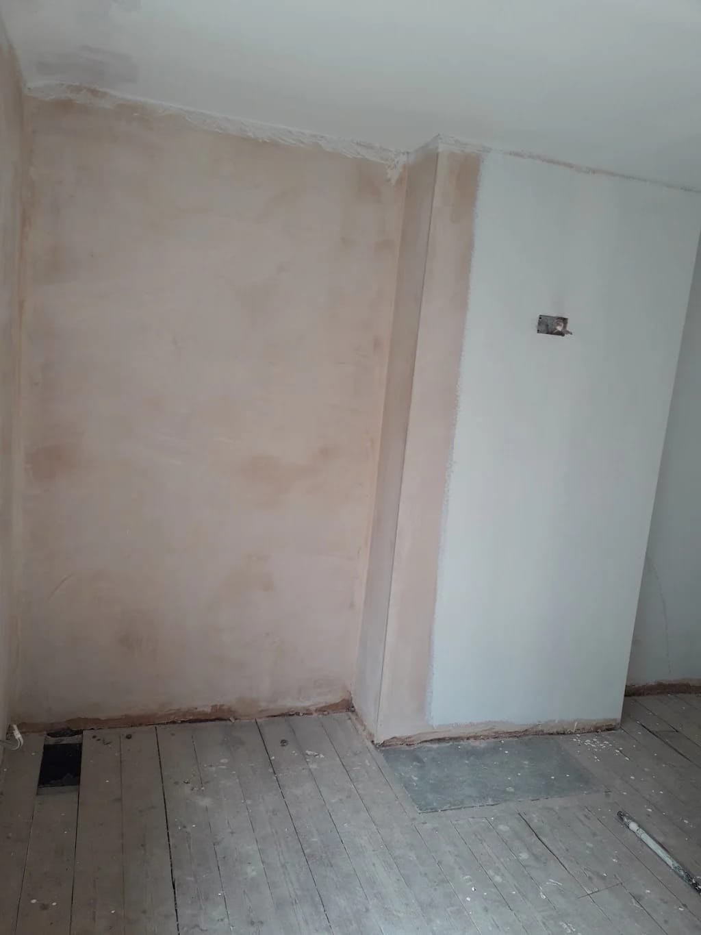 Plastering project by GT Decoration & Renovation