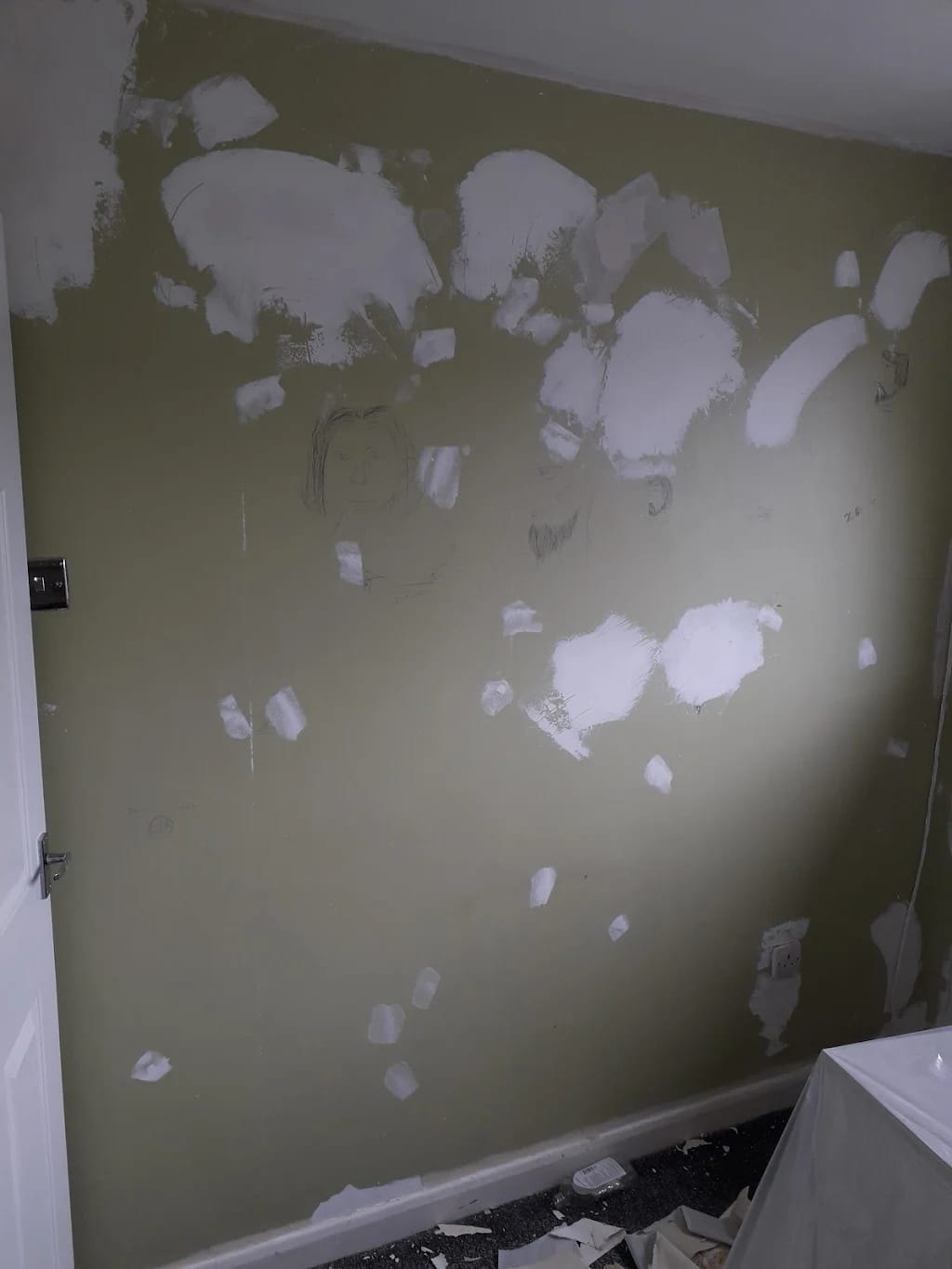 Painting & Decorating project by GT Decoration & Renovation